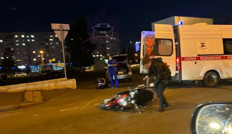 В Красноярске в ДТП пострадал водитель мопеда