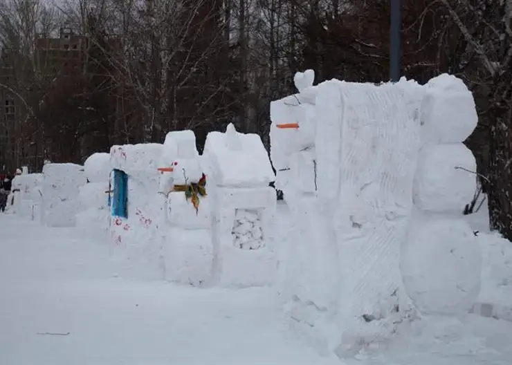 В Октябрьском районе Красноярска выбрали лучшего снеговика