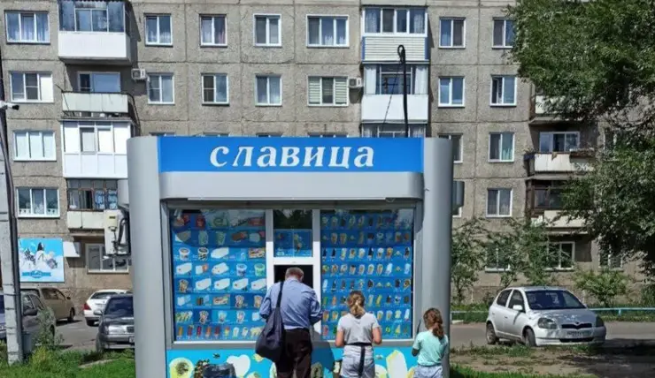 В Красноярском крае женщина пожаловалась в Роспотребнадзор на киоск, где ей не продали любимое мороженое