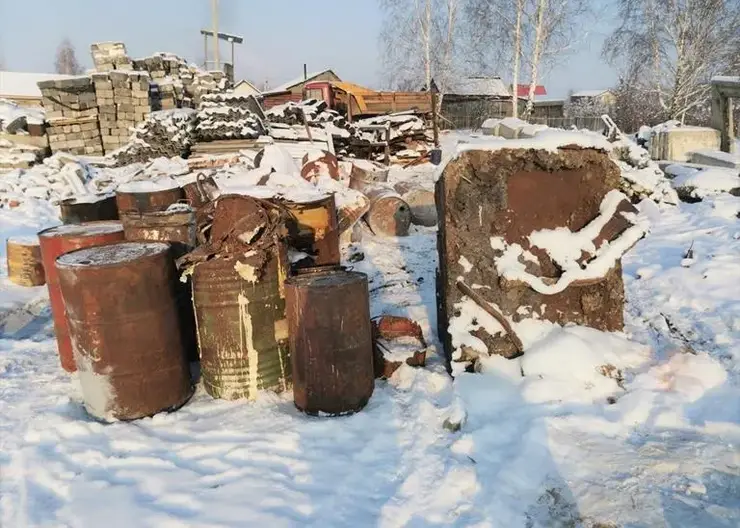 Почти 200 000 рублей заплатят жители Кировского района за незаконное складирование мусора