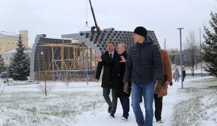 В Красноярске благоустройство парка на Каменке завершат к июню 2024 года