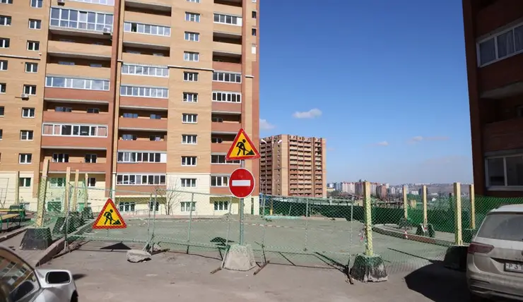В Красноярске на 2-й Огородной отремонтировали общедомовую канализационную трубу