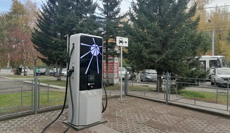 В Красноярске за год количество зарядных станций для электроавтомобилей выросло в 2,5 раза