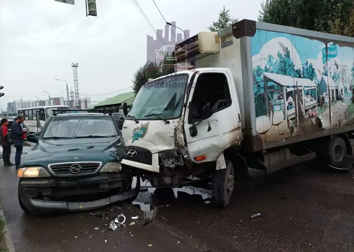 В Красноярске на Свердловской столкнулись шесть автомобилей