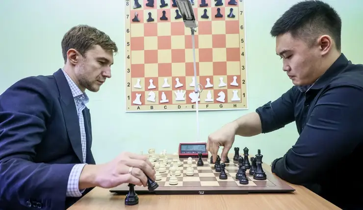 Лучший шахматист Красноярска обыграл гроссмейстера Сергея Карякина в очном матче
