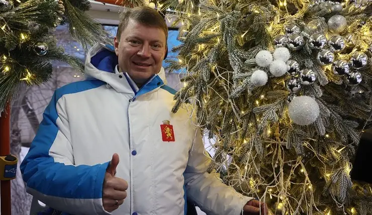 Мэр Красноярска Сергей Ерёмин музыкально поздравил горожан с Рождеством