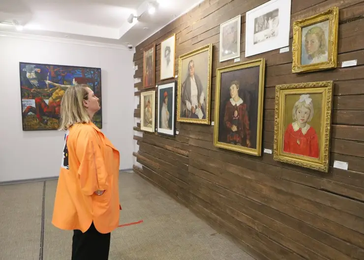В музее Ряузова проходит выставка работ художественных династий