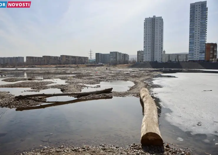 В Красноярске уровень воды в Енисее упадет на полметра