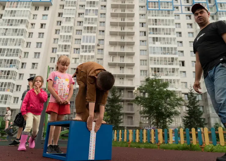 В жилом комплексе «Тихие Зори» прошел спортивный дворовый праздник