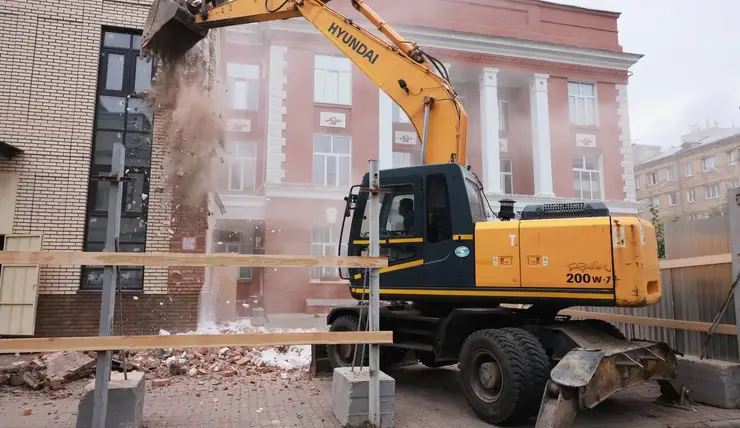 В Красноярске сносят кафе «Кантри» на проспекте Мира