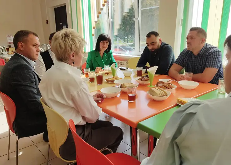 Красноярские родители проверили качество школьных завтраков и обедов