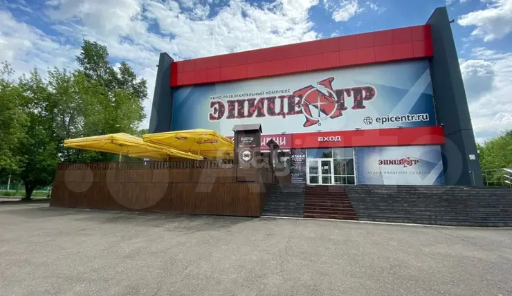 В Красноярске за 130 млн рублей выставили на продажу здание «Эпицентра»