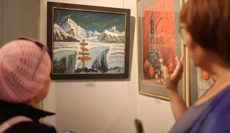 В Красноярске в музее Б. Я. Ряузова открылась выставка художника и альпиниста Виталия Янова