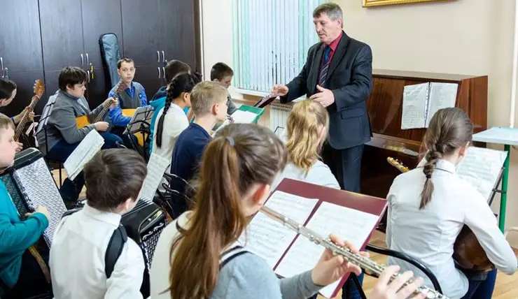 В Красноярске 15 апреля начнется прием документов в детские школы искусств