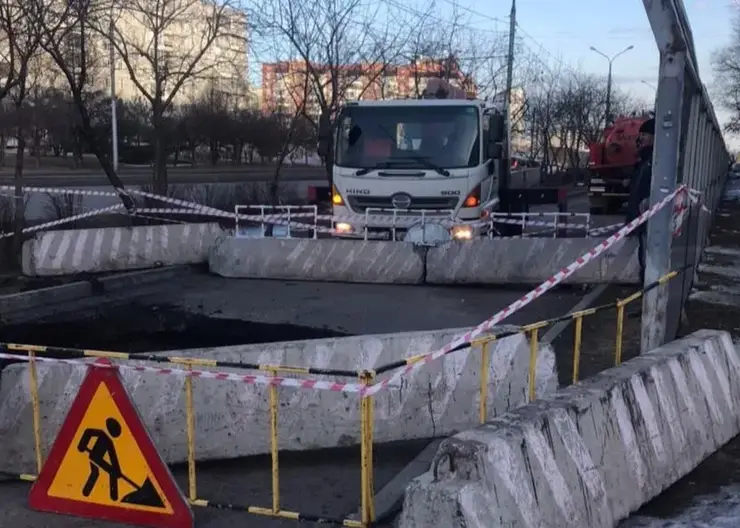 В Красноярске перекроют движение по проезду-дублеру на проспекте Комсомольском