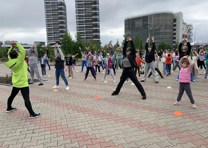 В Советском районе Красноярска стартовали зарядки на открытом воздухе