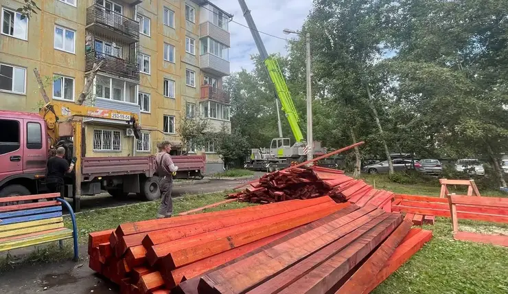 В Красноярске продолжают ликвидировать последствия пожара в многоквартирном доме на Маяковского