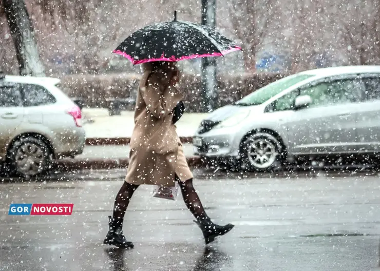 В Красноярске 15 апреля ночью ожидается ветер более 25 м/с и сильный снегопад
