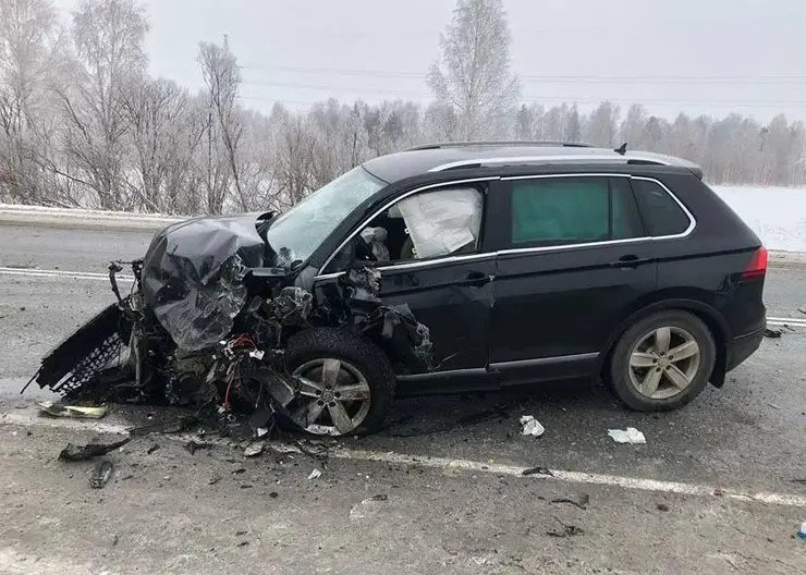 В Красноярском крае в лобовом ДТП на трассе погиб 37-летний мужчина