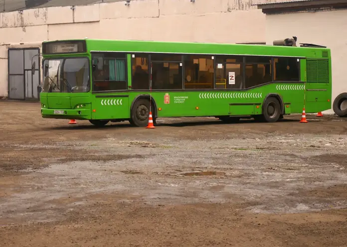 В Красноярске лучшим водителем муниципальных автобусов стала женщина