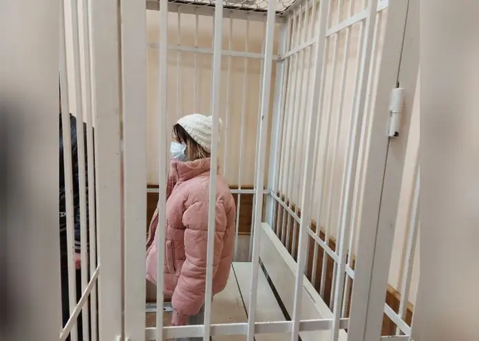 Стрелявшей в детсаду в Красноярске Полине Дворкиной на три месяца продлили меру пресечения