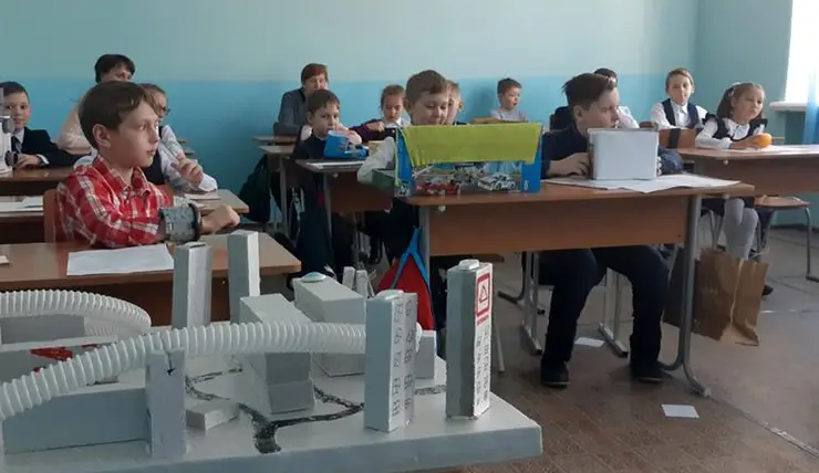На конкурсе «Космотех XXI век» школьники покажут своих роботов-коммунальщиков