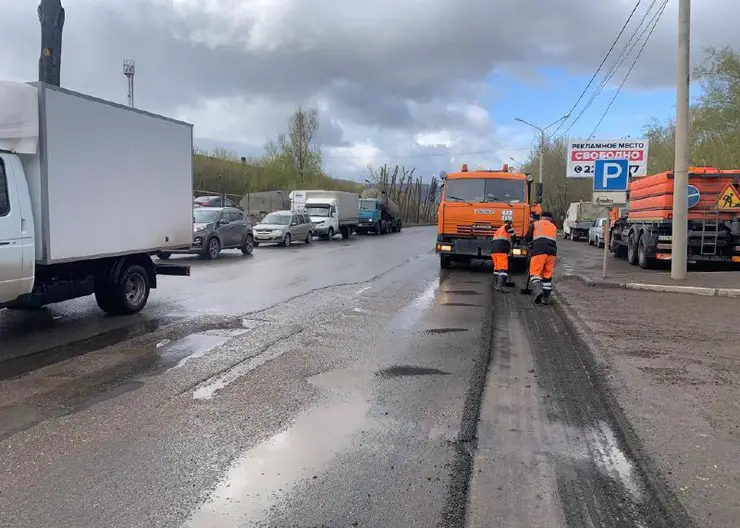 В Красноярске начали ремонтировать улицу Грунтовую