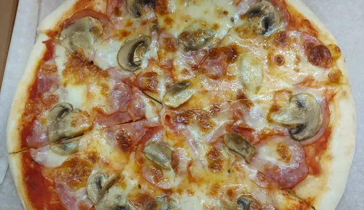 На красноярскую сеть доставки пиццы подали в суд за отсутствие маркировки