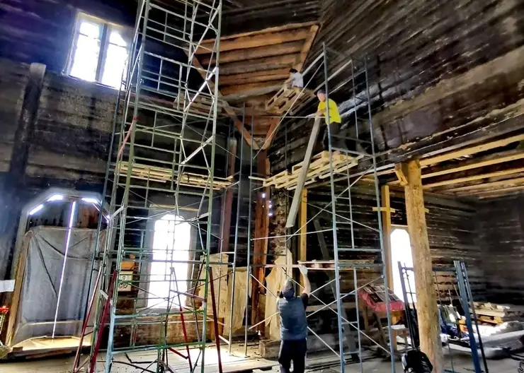 В селе Барабаново Красноярского края приступили к реставрации старинной деревянной церкви