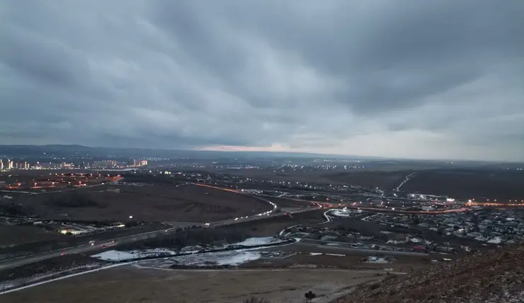 Жители Красноярска не смогли увидеть полное лунное затмение