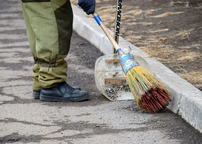 В Красноярске наградили лучших дворников левого берега