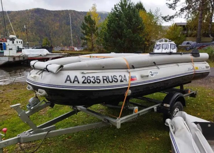Краевой лесопожарный центр получил новые моторные лодки