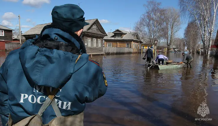 В Красноярском крае талыми водами остается затоплен один поселок Енисейского района
