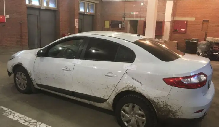 В Красноярске сотрудник автосалона украл машину клиента и продал за 120 тысяч рублей