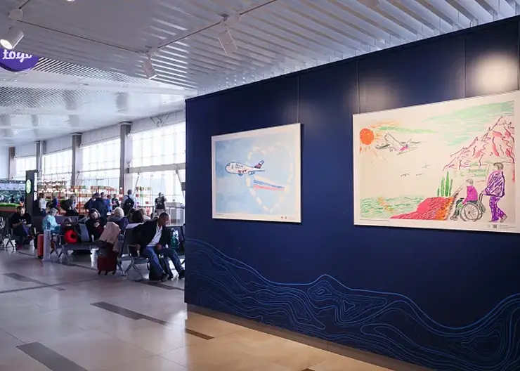В аэропорту Красноярск открылась выставка детского рисунка