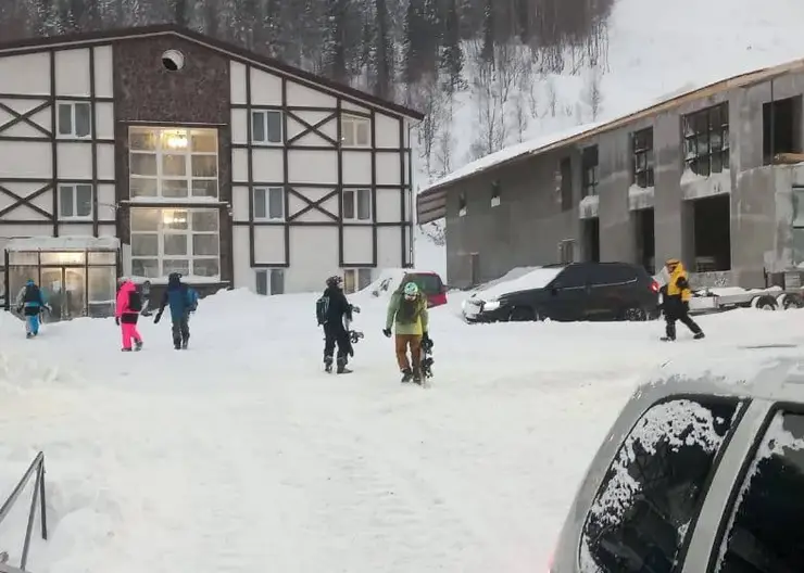 В Хакасии на горнолыжном курорте в метель погибли двое туристов