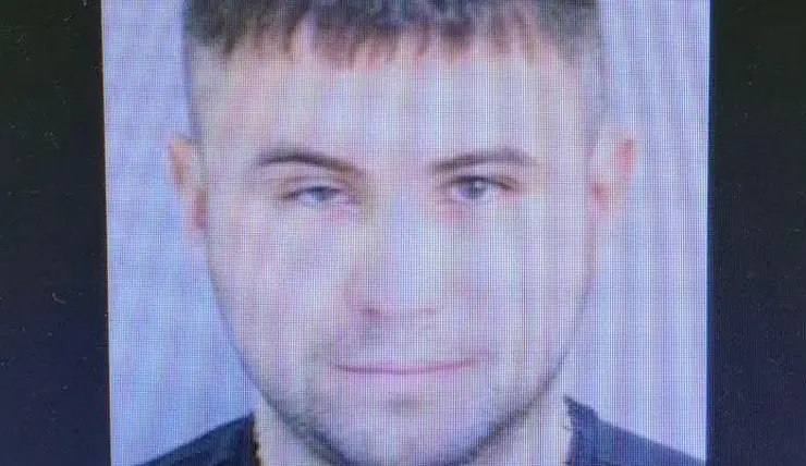 В Красноярске мужчину объявили в федеральный розыск из-за стрельбы у бара
