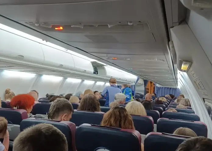 Самолет из Красноярска в Санкт-Петербург совершил экстренную посадку в Екатеринбурге