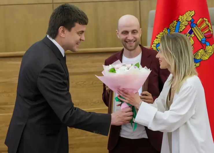 Губернатор Красноярского края наградил победителей регионального этапа конкурса «Семья года»