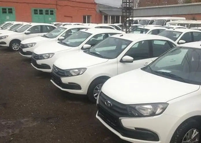 В Красноярск привезли 50 автомобилей для поликлиник и больниц