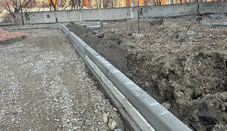 В Свердловском районе Красноярска приступили к ремонту дворов