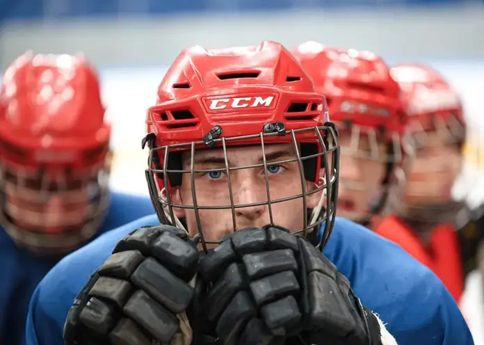 Детская следж-хоккейная команда «Красная молния» готовится к участию в фестивале адаптивного хоккея в Сочи