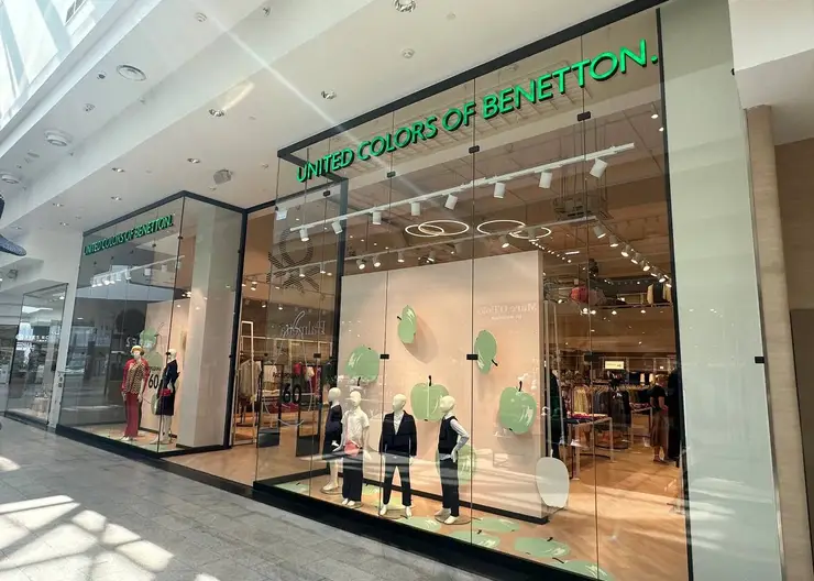 В Красноярске в ТРЦ «Планета» снова открылся магазин «United Colors of Benetton»