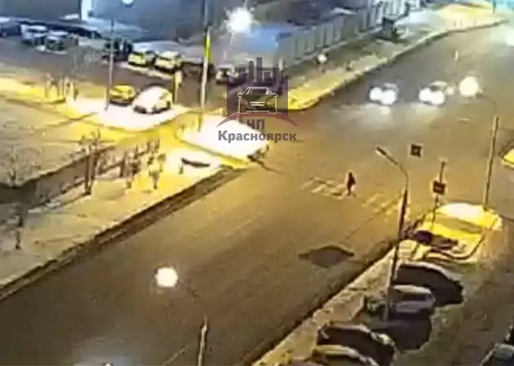 В Красноярске на Водопьянова водитель сбил 50-летнего мужчину на пешеходном переходе