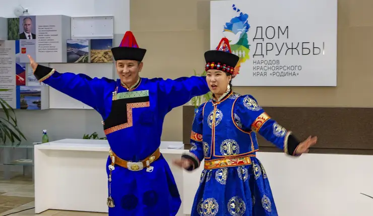 Дом дружбы народов «Родина» покажет красноярцам бурятский национальный костюм
