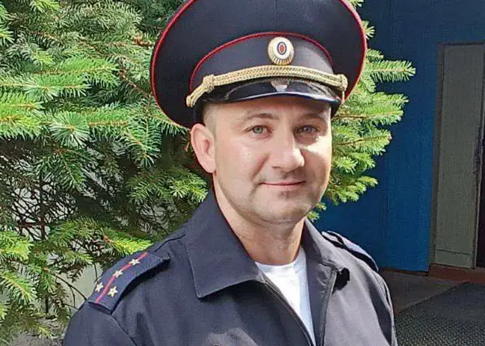 Полицейский из Красноярска спас мужчину на Октябрьском мосту