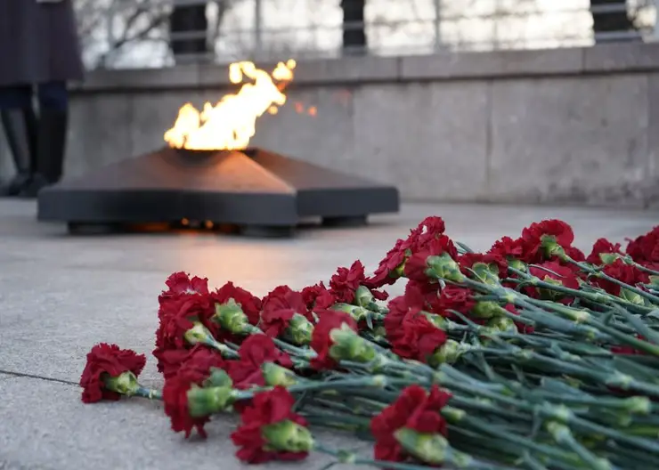 В Красноярске почтили память погибших в боях земляков-героев
