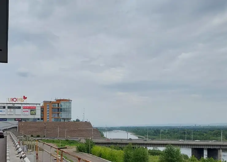 В Красноярске эвакуировали посетителей ТРЦ «Июнь» и «Роева ручья»
