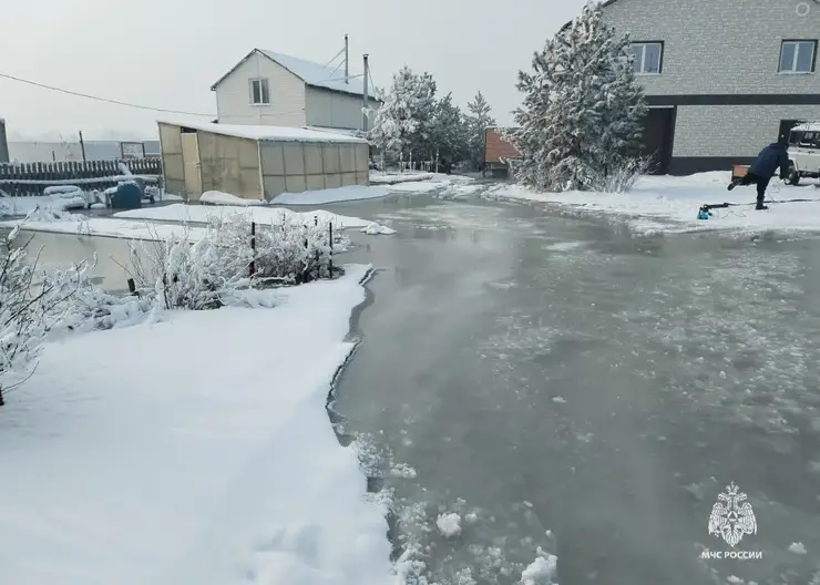 В Красноярском крае из-за движения льда на Енисее подтопило несколько участков