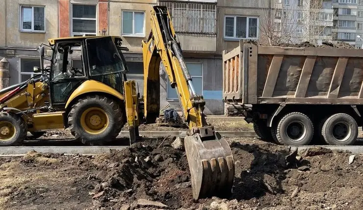 В Кировском районе приступили к благоустройству дворов